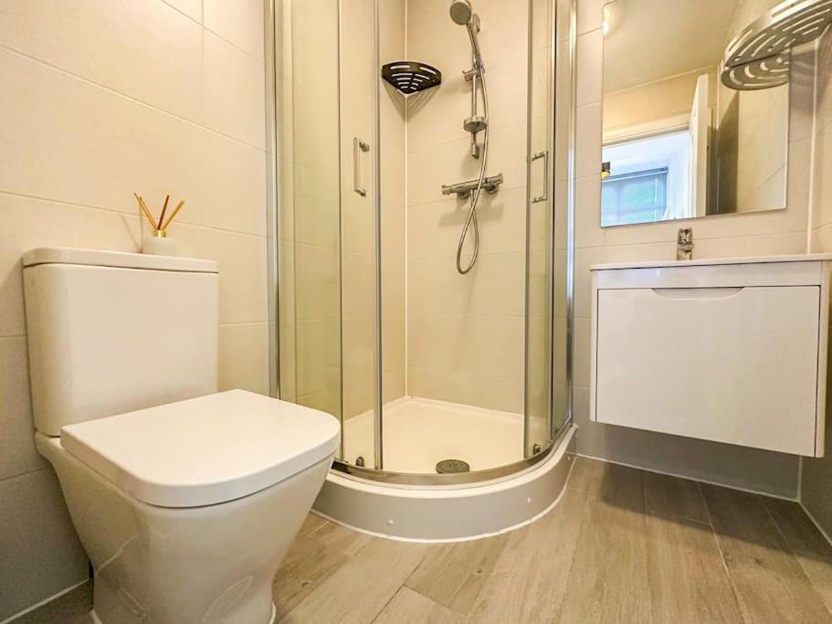 Newly Refurbished Luxury 3 Bedroom Apartment Londres Exterior foto