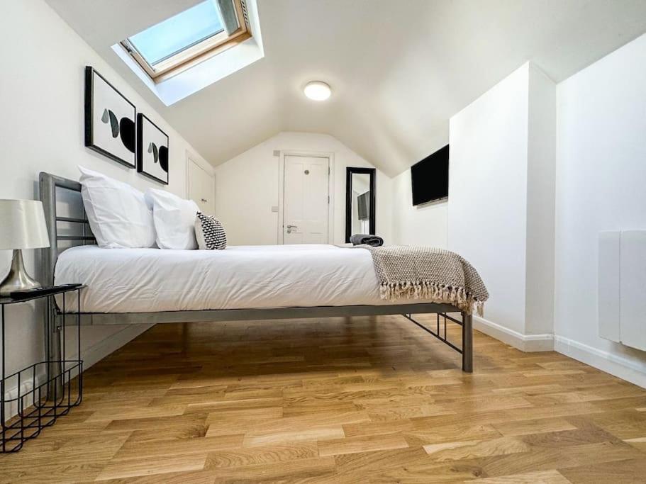 Newly Refurbished Luxury 3 Bedroom Apartment Londres Exterior foto